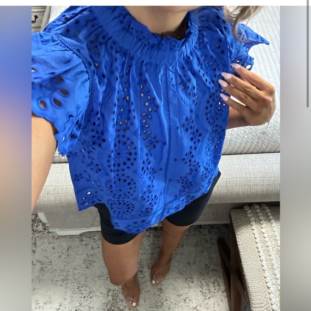 New💙BOLD BEAUTY 💙Cobalt blue eyelet statement top